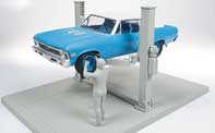 amt top shop garage tools and figures with lift
