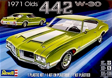 Revell 1971 Olds 442 W-30 1/25 Scale Plastic Model