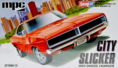 
MPC 1969 Dodge Charger 1:25  Plastic Model Car Kit