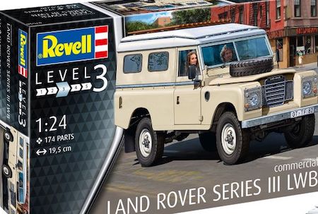 
1/24 Land Rover Series III LWB (Commercial) Plastic Model